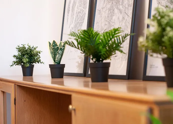 New York Style 2 Bed 아파트