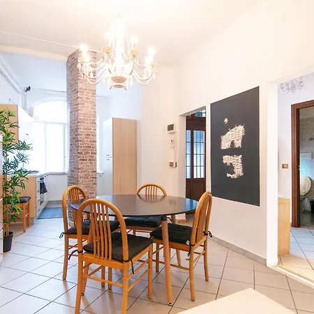 New York Style 2 Bed *